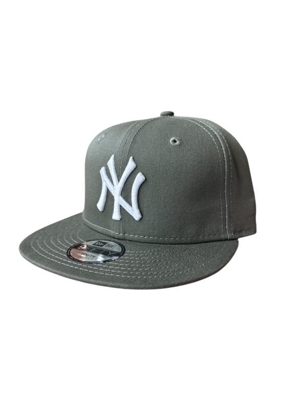 NEW ERA Essential KTD 940 Neyyan