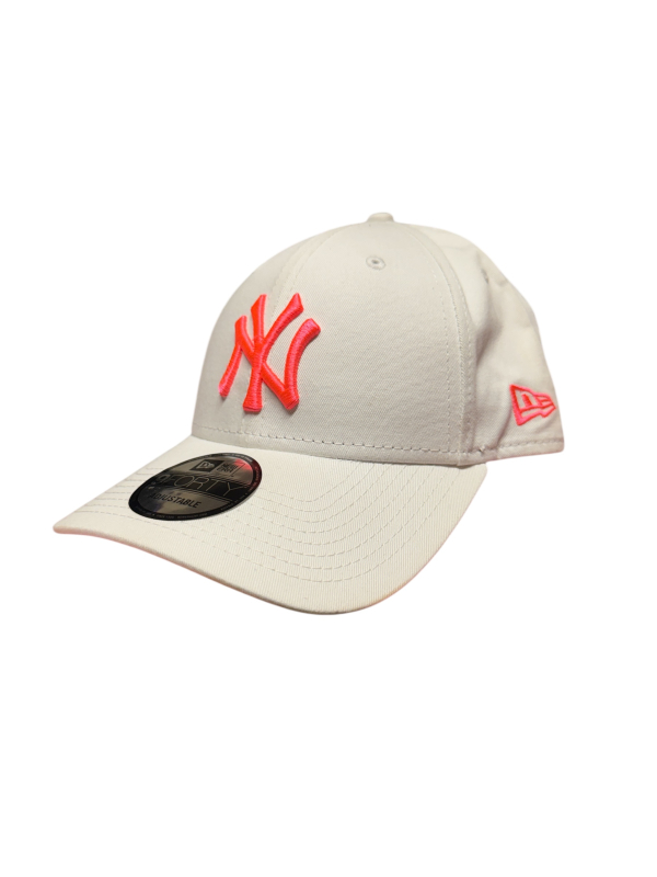 NEW ERA League Essential 940 Neyyan
