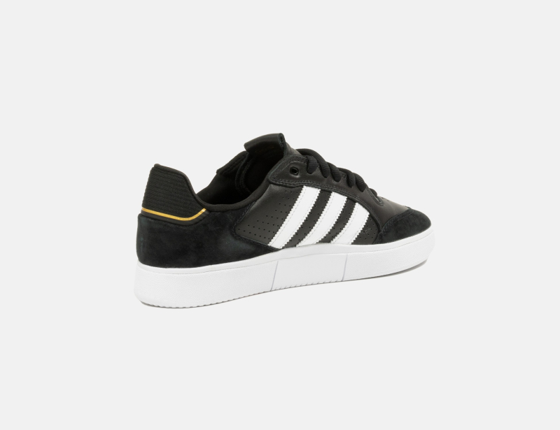 adidas Tyshawn Low Schuh